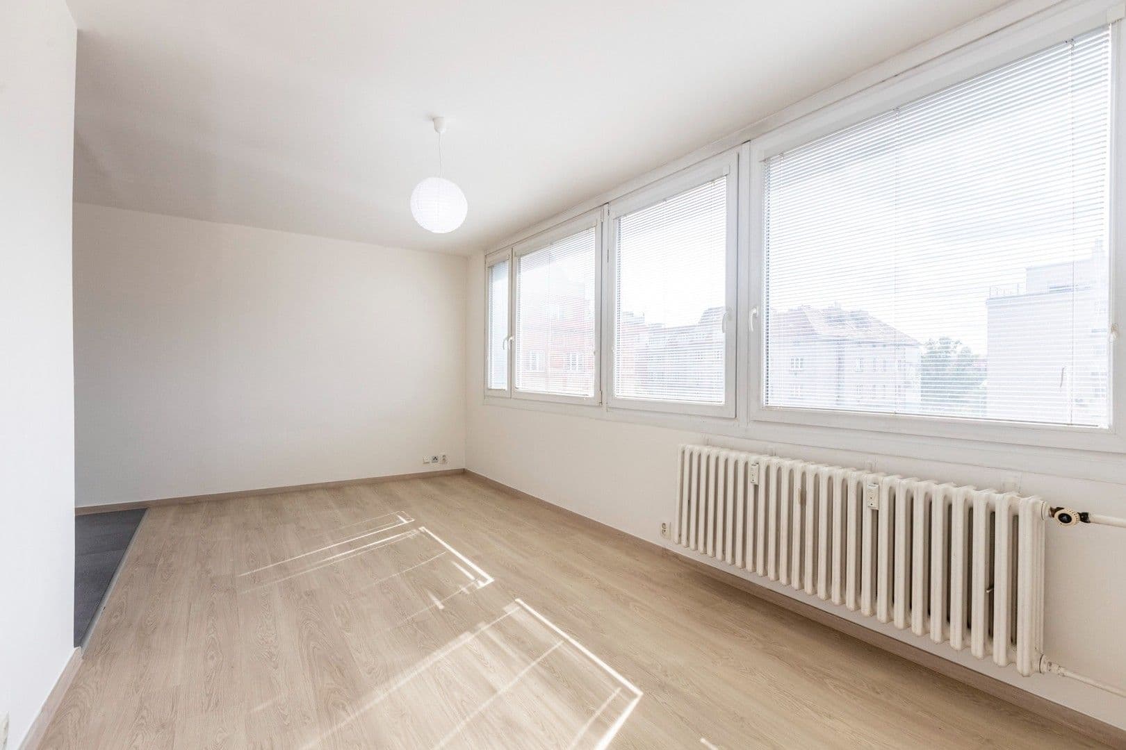 Pronájem bytu 1+kk 29 m², Dělnická, Praha, Praha Pronájem bytu 1+kk 29 m², Dělnická, Praha, Praha