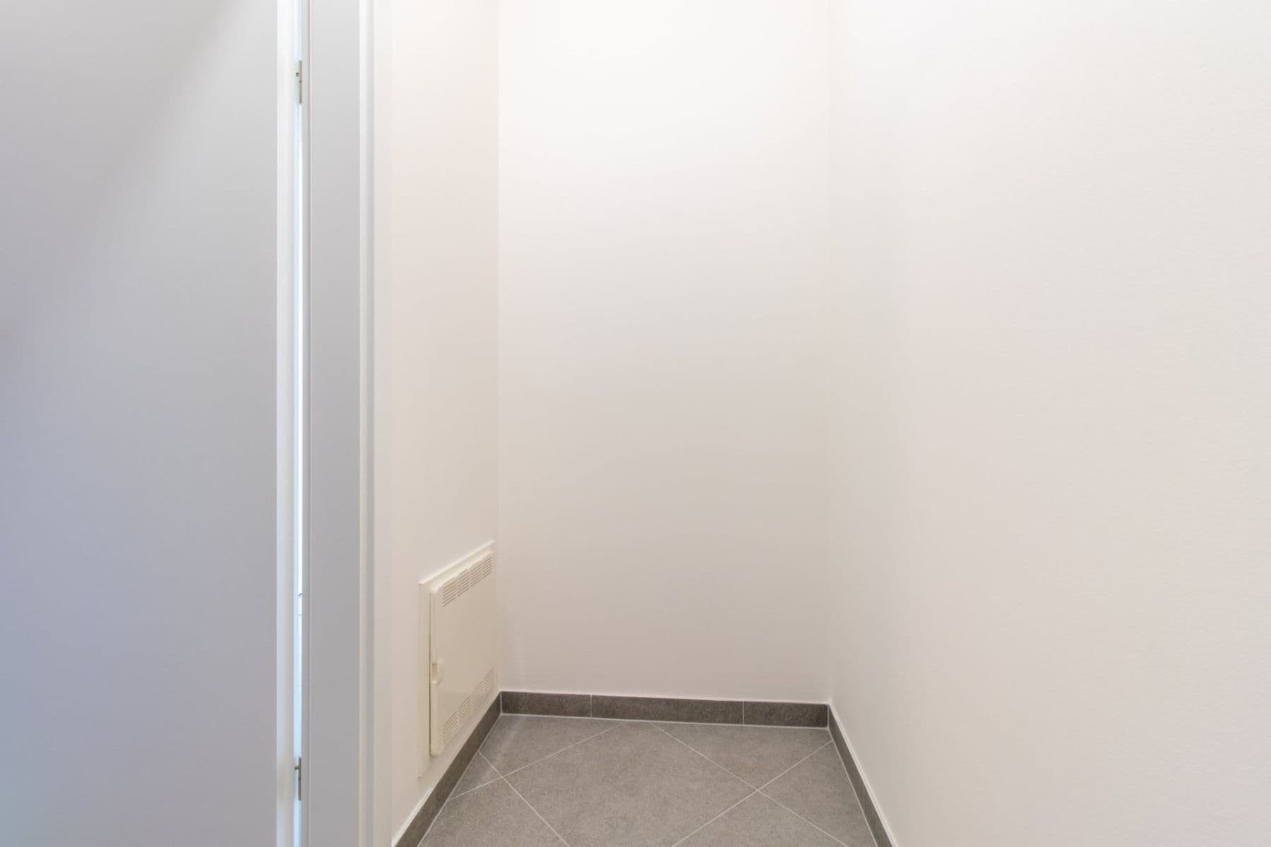 Pronájem bytu 2+kk 45 m², Pod Harfou, Praha, Praha Pronájem bytu 2+kk 45 m², Pod Harfou, Praha, Praha