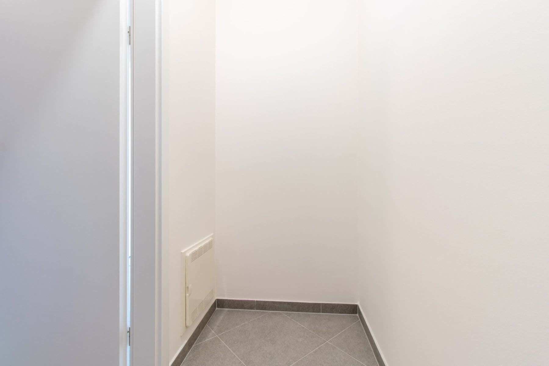 Pronájem bytu 2+kk 45 m², Pod Harfou, Praha, Praha Pronájem bytu 2+kk 45 m², Pod Harfou, Praha, Praha