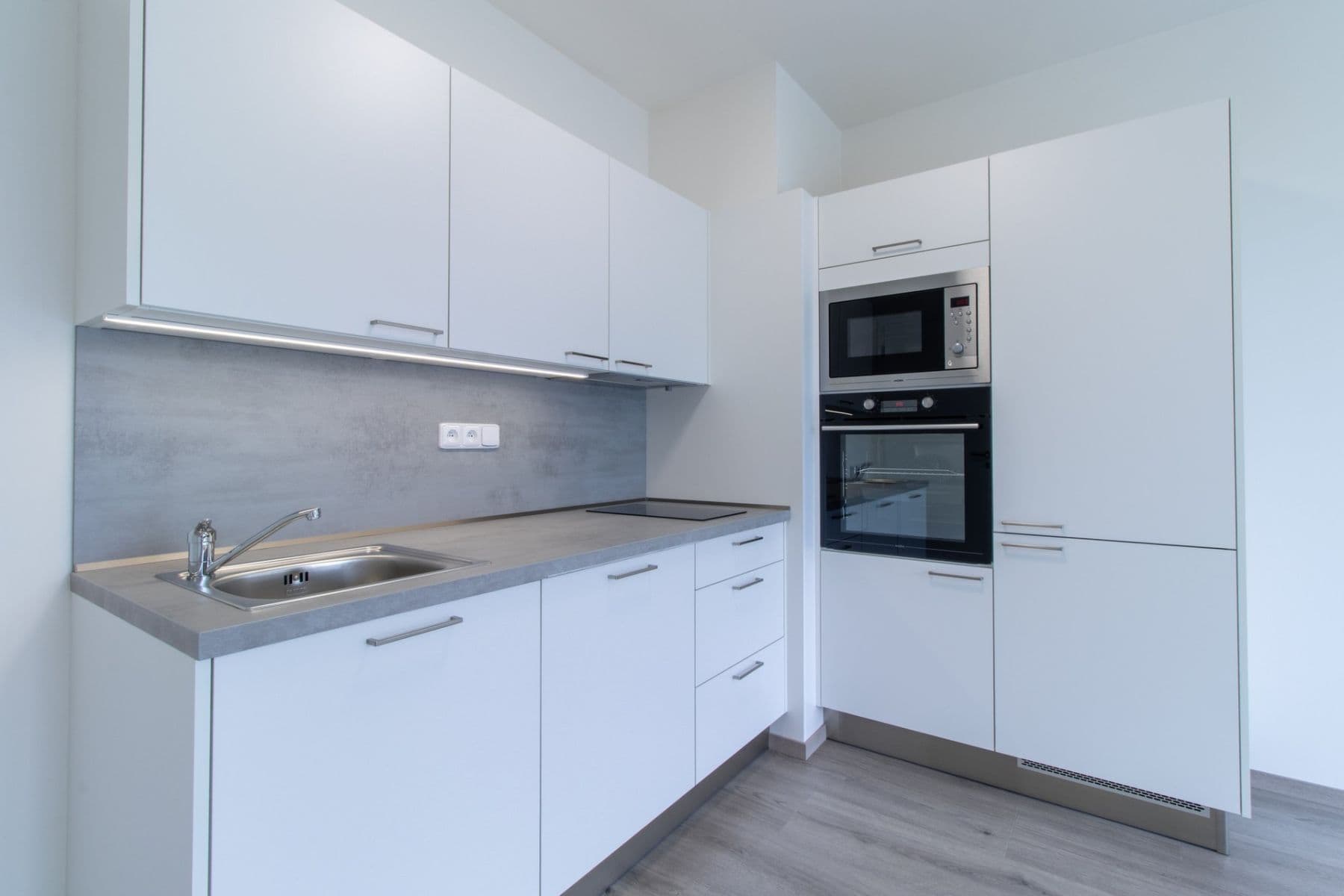 Pronájem bytu 2+kk 44 m², Pod Harfou, Praha, Praha Pronájem bytu 2+kk 44 m², Pod Harfou, Praha, Praha