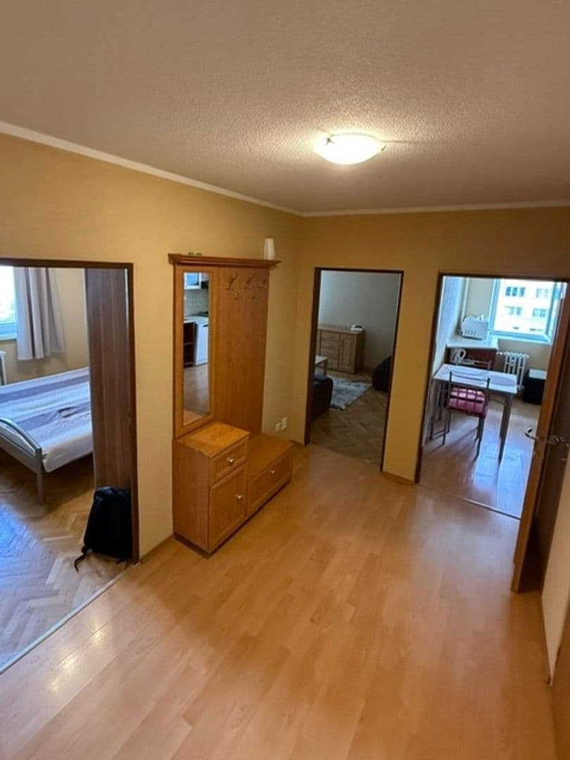 Pronájem bytu 3+1 64 m², Račianska, Nové Mesto, Bratislavský kraj Pronájem bytu 3+1 64 m², Račianska, Nové Mesto, Bratislavský kraj