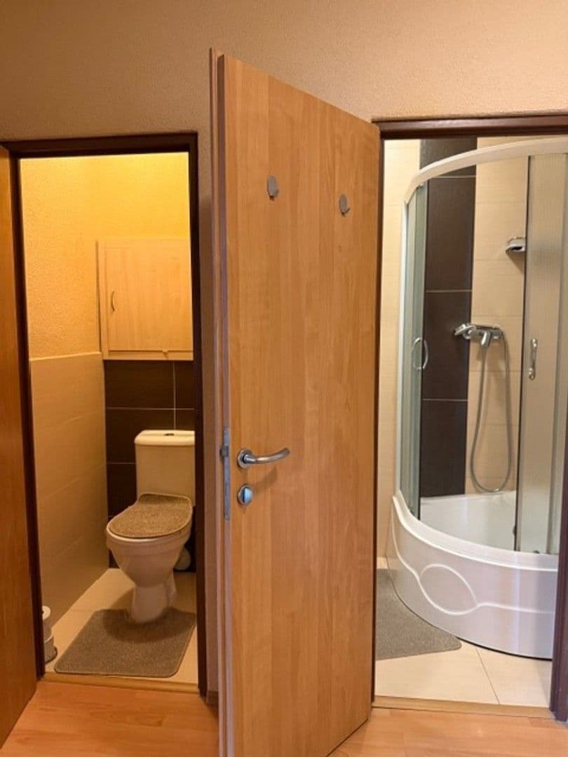 Pronájem bytu 3+1 64 m², Račianska, Nové Mesto, Bratislavský kraj Pronájem bytu 3+1 64 m², Račianska, Nové Mesto, Bratislavský kraj