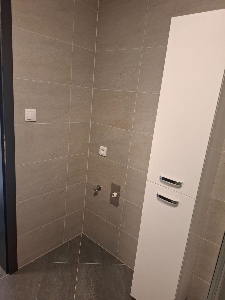 Pronájem bytu 1+kk 30 m², Švehlova, Praha, Praha Pronájem bytu 1+kk 30 m², Švehlova, Praha, Praha