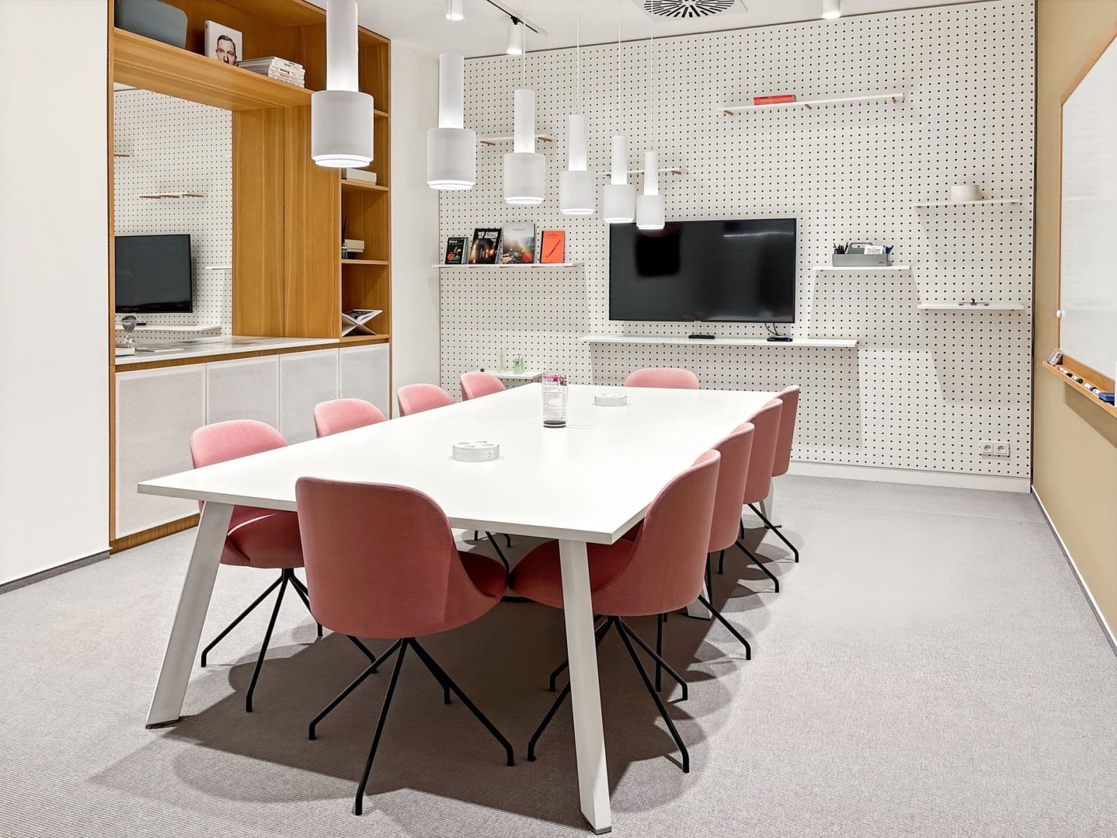 Pronájem kanceláře 70 m², Karolinská, Praha, Praha Pronájem kanceláře 70 m², Karolinská, Praha, Praha