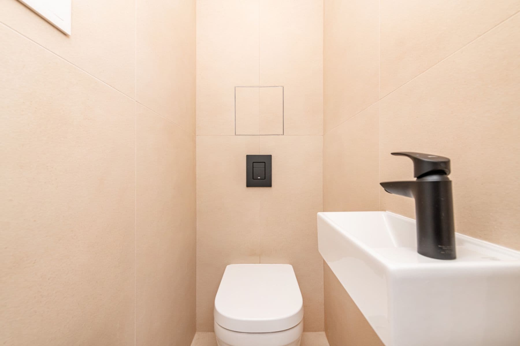 Prodej bytu 2+kk 51 m², Dělnická, Praha, Praha Prodej bytu 2+kk 51 m², Dělnická, Praha, Praha