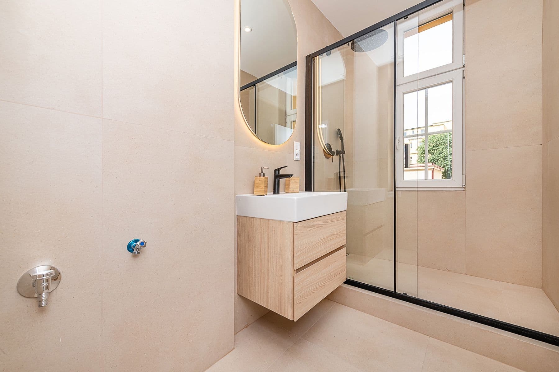 Prodej bytu 2+kk 51 m², Dělnická, Praha, Praha Prodej bytu 2+kk 51 m², Dělnická, Praha, Praha