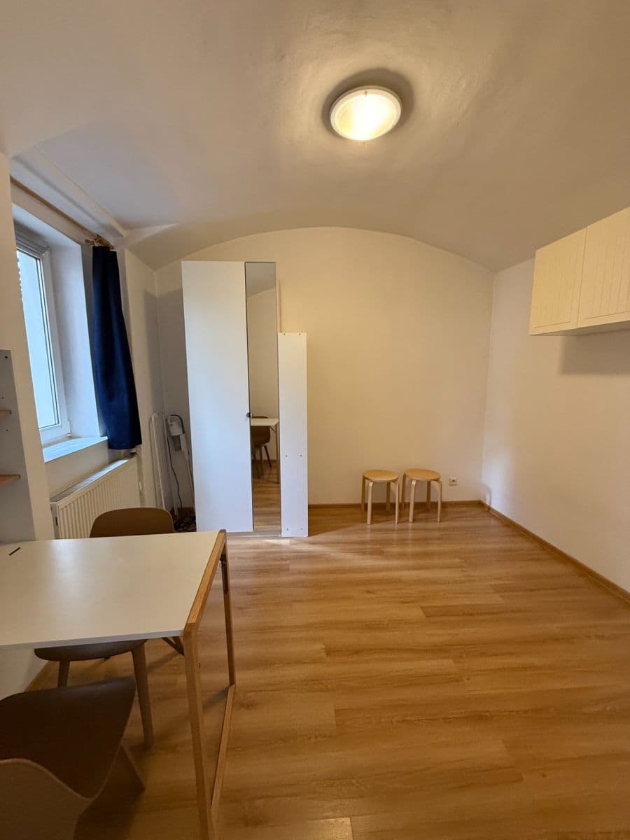 Pronájem bytu Garsoniéra 19 m², Francouzská, Praha, Praha Pronájem bytu Garsoniéra 19 m², Francouzská, Praha, Praha
