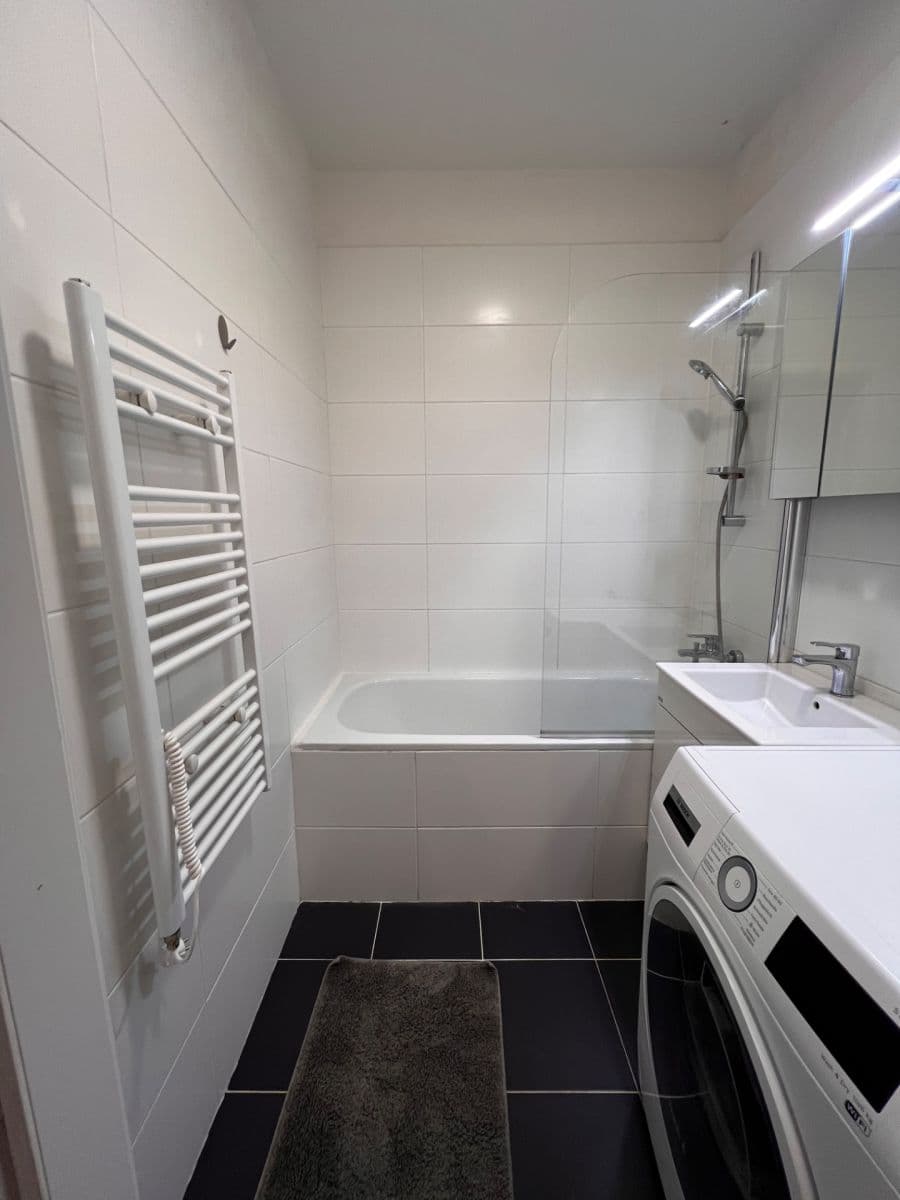 Pronájem bytu 2+1 47 m², Veternicová, Karlova Ves, Bratislavský kraj Pronájem bytu 2+1 47 m², Veternicová, Karlova Ves, Bratislavský kraj