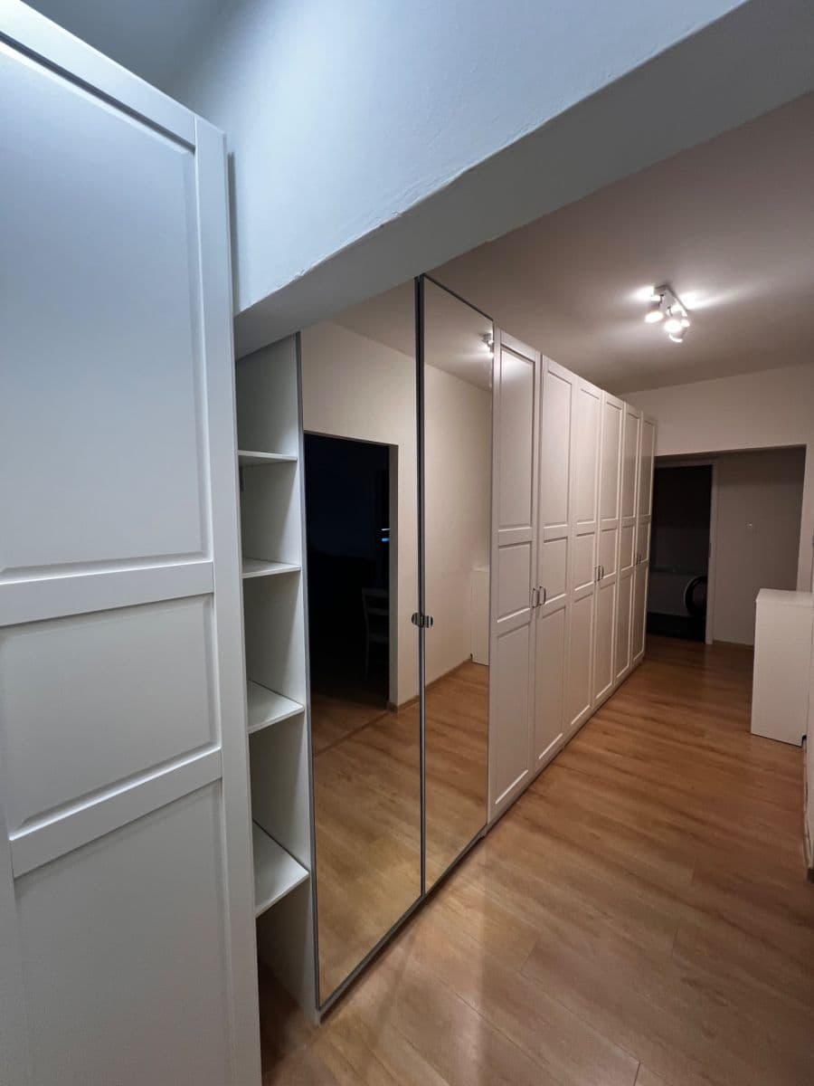 Pronájem bytu 2+1 47 m², Veternicová, Karlova Ves, Bratislavský kraj Pronájem bytu 2+1 47 m², Veternicová, Karlova Ves, Bratislavský kraj
