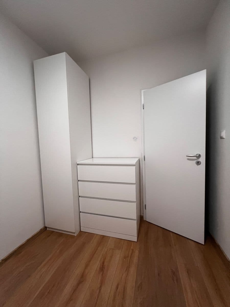 Pronájem bytu 2+1 47 m², Veternicová, Karlova Ves, Bratislavský kraj Pronájem bytu 2+1 47 m², Veternicová, Karlova Ves, Bratislavský kraj