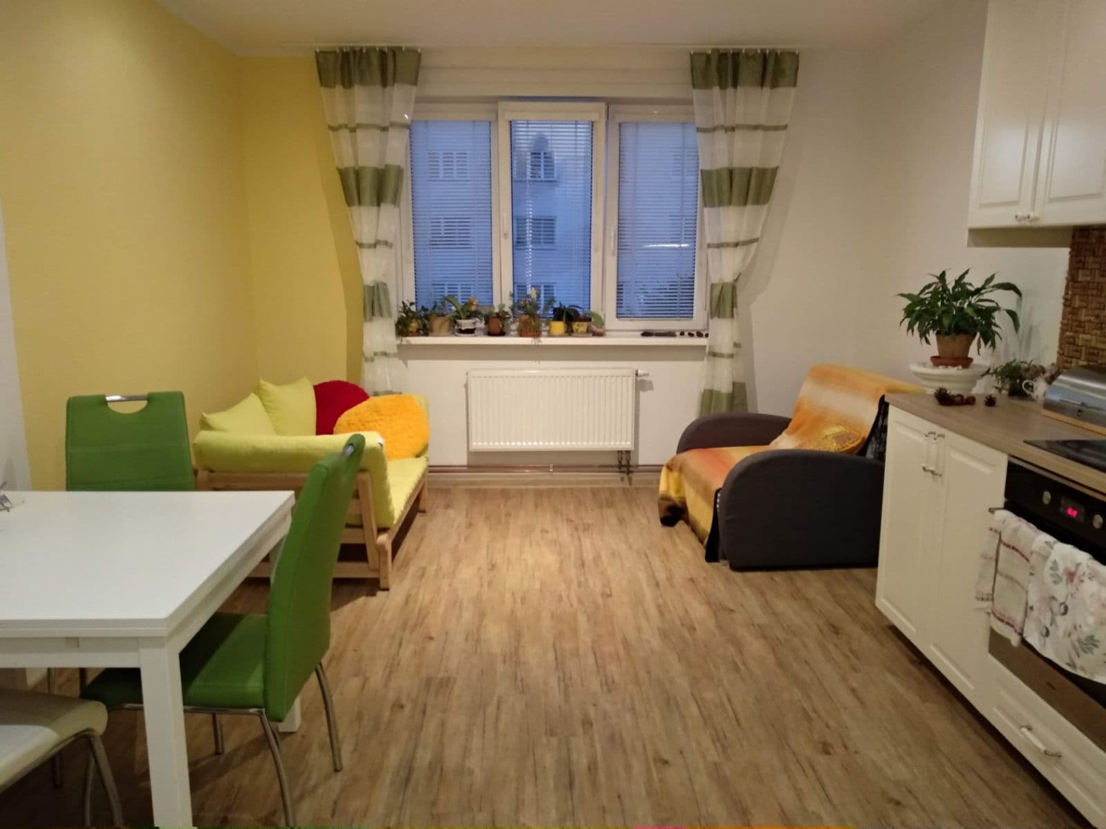 Pronájem bytu 3+kk 61 m², Jevanská, Praha, Praha Pronájem bytu 3+kk 61 m², Jevanská, Praha, Praha