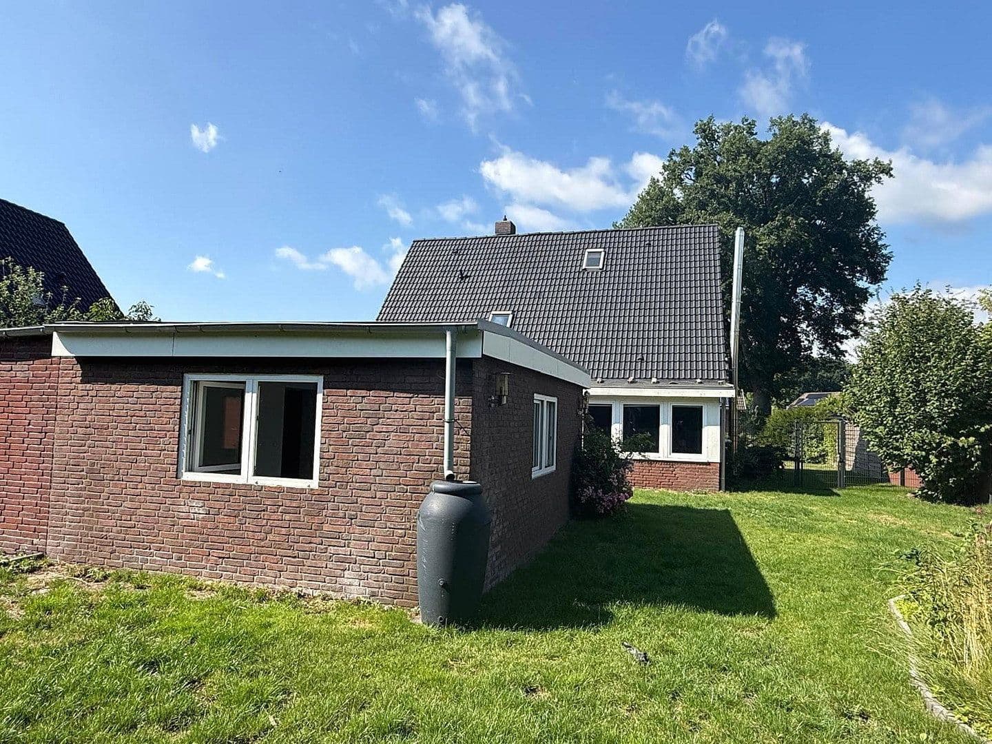 Prodej domu 141 m², pozemek 791 m², Voßmoor 47, Moorrege, Šlesvicko-Holštýnsko Prodej domu 141 m², pozemek 791 m², Voßmoor 47, Moorrege, Šlesvicko-Holštýnsko