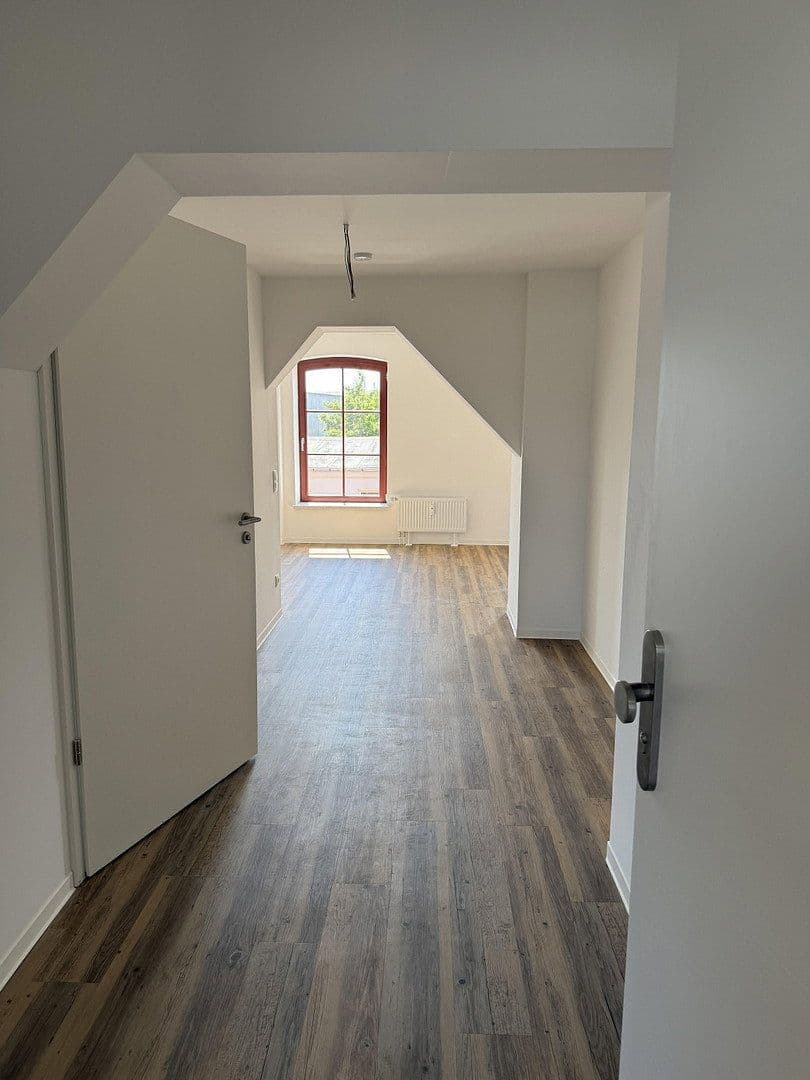 Pronájem bytu 4+1 147 m², Franz-Mehring-Straße 13 a-c, Schwerin, Mecklenburg-Vorpommern Pronájem bytu 4+1 147 m², Franz-Mehring-Straße 13 a-c, Schwerin, Mecklenburg-Vorpommern