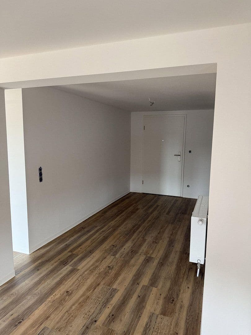 Pronájem bytu 4+1 147 m², Franz-Mehring-Straße 13 a-c, Schwerin, Mecklenburg-Vorpommern Pronájem bytu 4+1 147 m², Franz-Mehring-Straße 13 a-c, Schwerin, Mecklenburg-Vorpommern