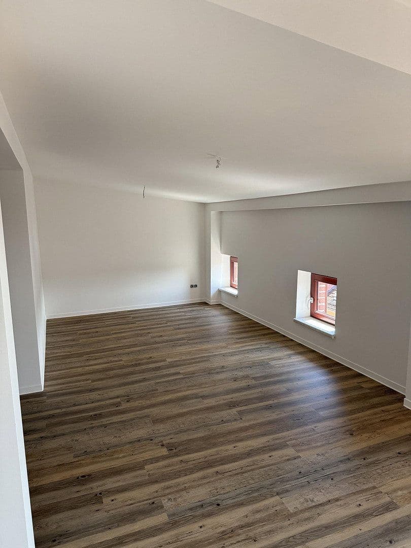 Pronájem bytu 4+1 147 m², Franz-Mehring-Straße 13 a-c, Schwerin, Mecklenburg-Vorpommern Pronájem bytu 4+1 147 m², Franz-Mehring-Straße 13 a-c, Schwerin, Mecklenburg-Vorpommern