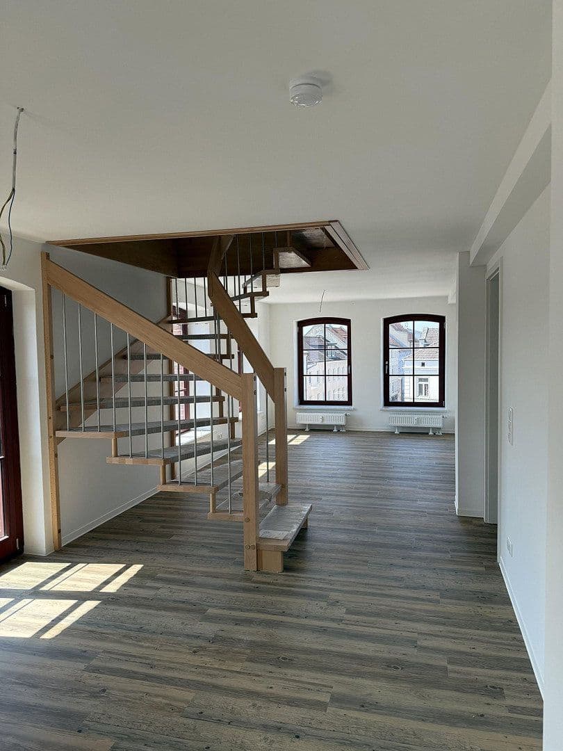 Pronájem bytu 4+1 147 m², Franz-Mehring-Straße 13 a-c, Schwerin, Mecklenburg-Vorpommern Pronájem bytu 4+1 147 m², Franz-Mehring-Straße 13 a-c, Schwerin, Mecklenburg-Vorpommern