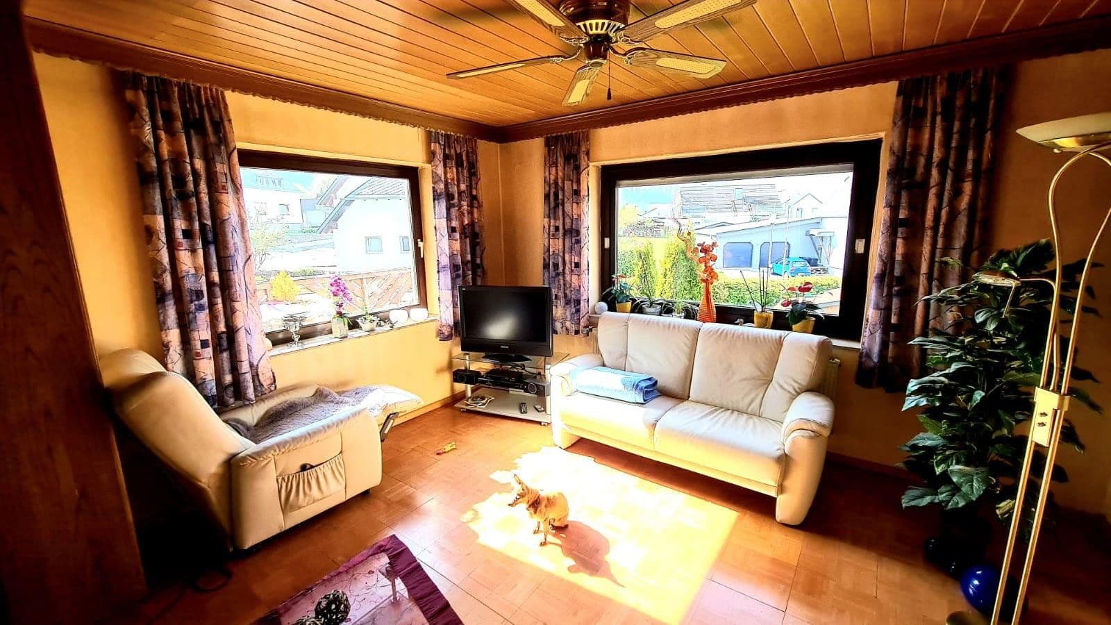 Prodej domu 250 m², pozemek 920 m², Hauptste. 13, Malborn, Porýní-Falc Prodej domu 250 m², pozemek 920 m², Hauptste. 13, Malborn, Porýní-Falc