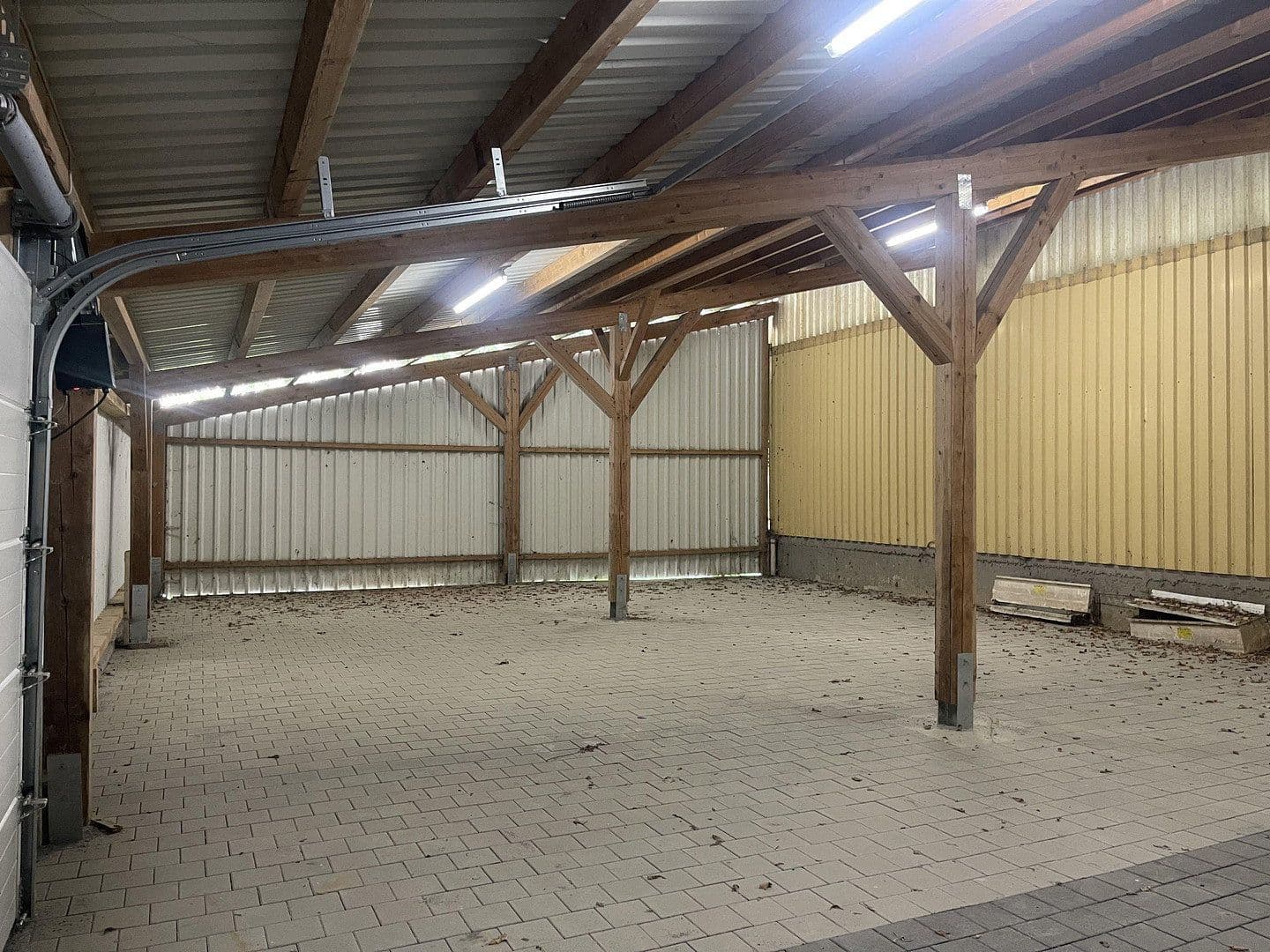 Pronájem nebytového prostoru 187 m², Im Gewerbepark 1, Hunderdorf, Bavorsko Pronájem nebytového prostoru 187 m², Im Gewerbepark 1, Hunderdorf, Bavorsko