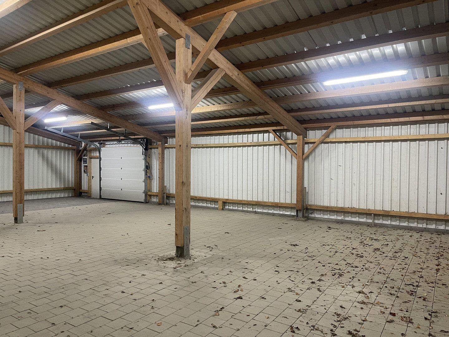 Pronájem nebytového prostoru 187 m², Im Gewerbepark 1, Hunderdorf, Bavorsko Pronájem nebytového prostoru 187 m², Im Gewerbepark 1, Hunderdorf, Bavorsko