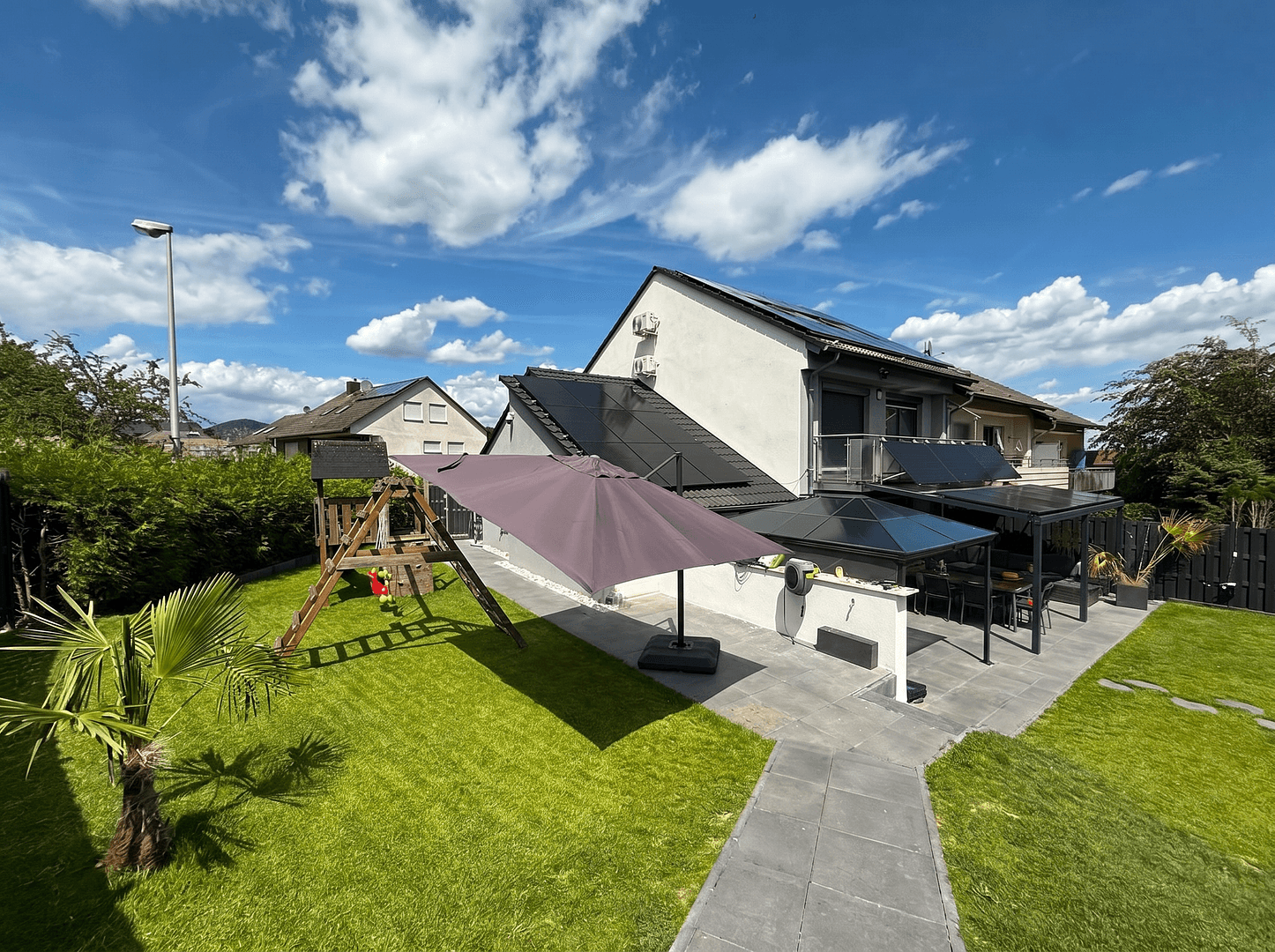 Prodej domu 225 m², pozemek 595 m², Baunatal, Hessen Prodej domu 225 m², pozemek 595 m², Baunatal, Hessen