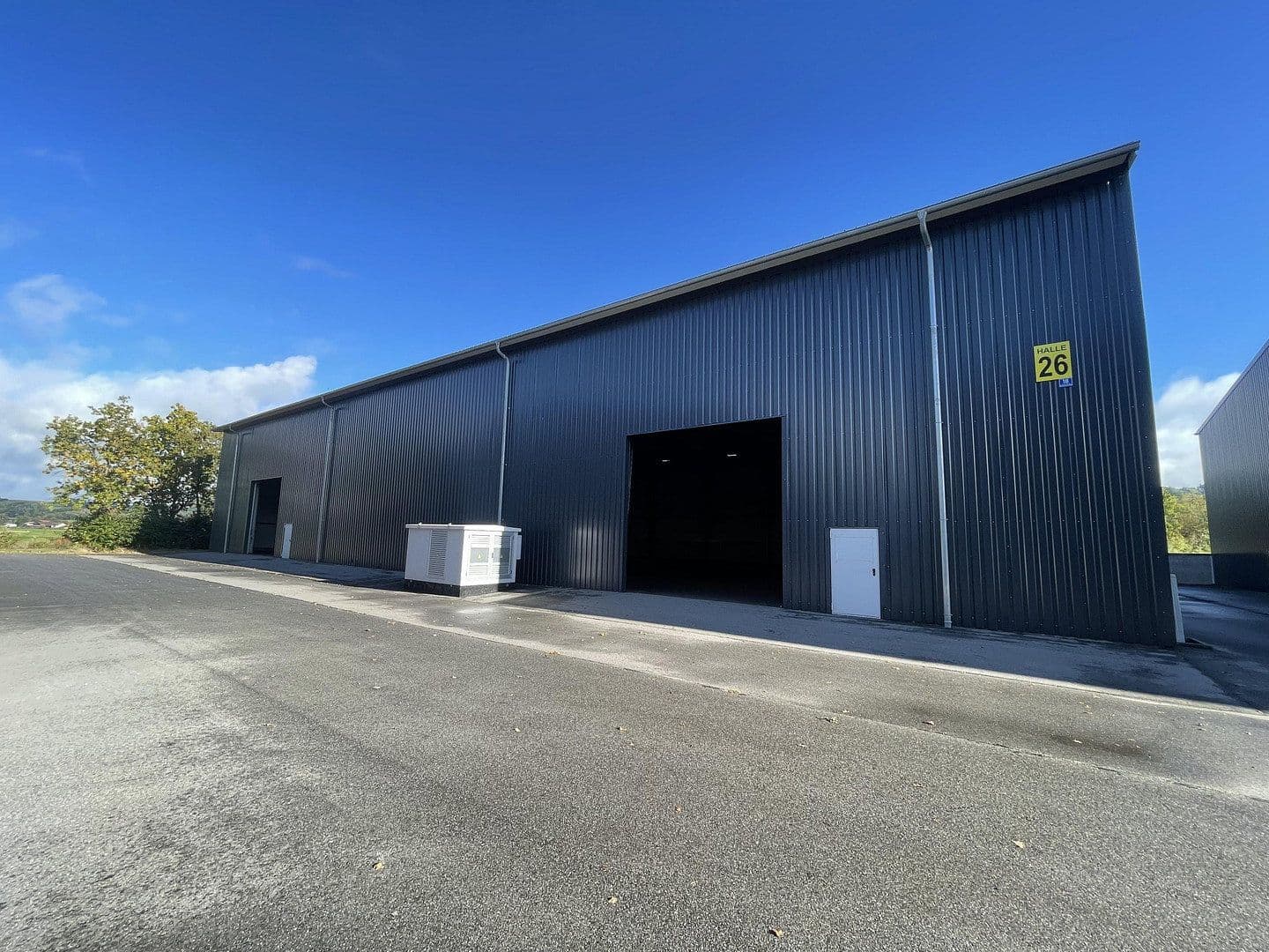 Pronájem nebytového prostoru 1.600 m², Im Gewerbepark 1, Hunderdorf, Bavorsko Pronájem nebytového prostoru 1.600 m², Im Gewerbepark 1, Hunderdorf, Bavorsko