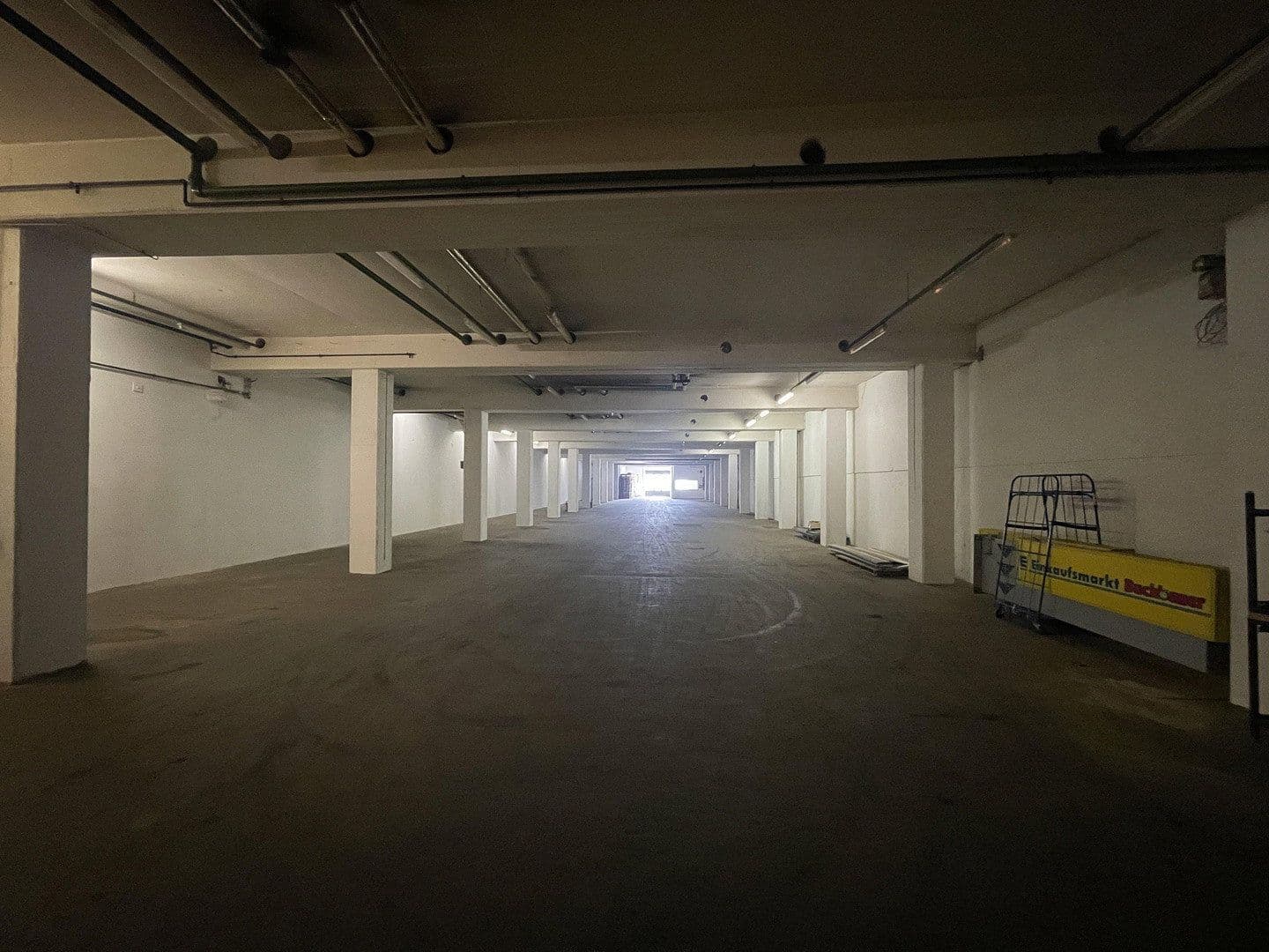 Pronájem nebytového prostoru 750 m², Im Gewerbepark 1, Hunderdorf, Bavorsko Pronájem nebytového prostoru 750 m², Im Gewerbepark 1, Hunderdorf, Bavorsko