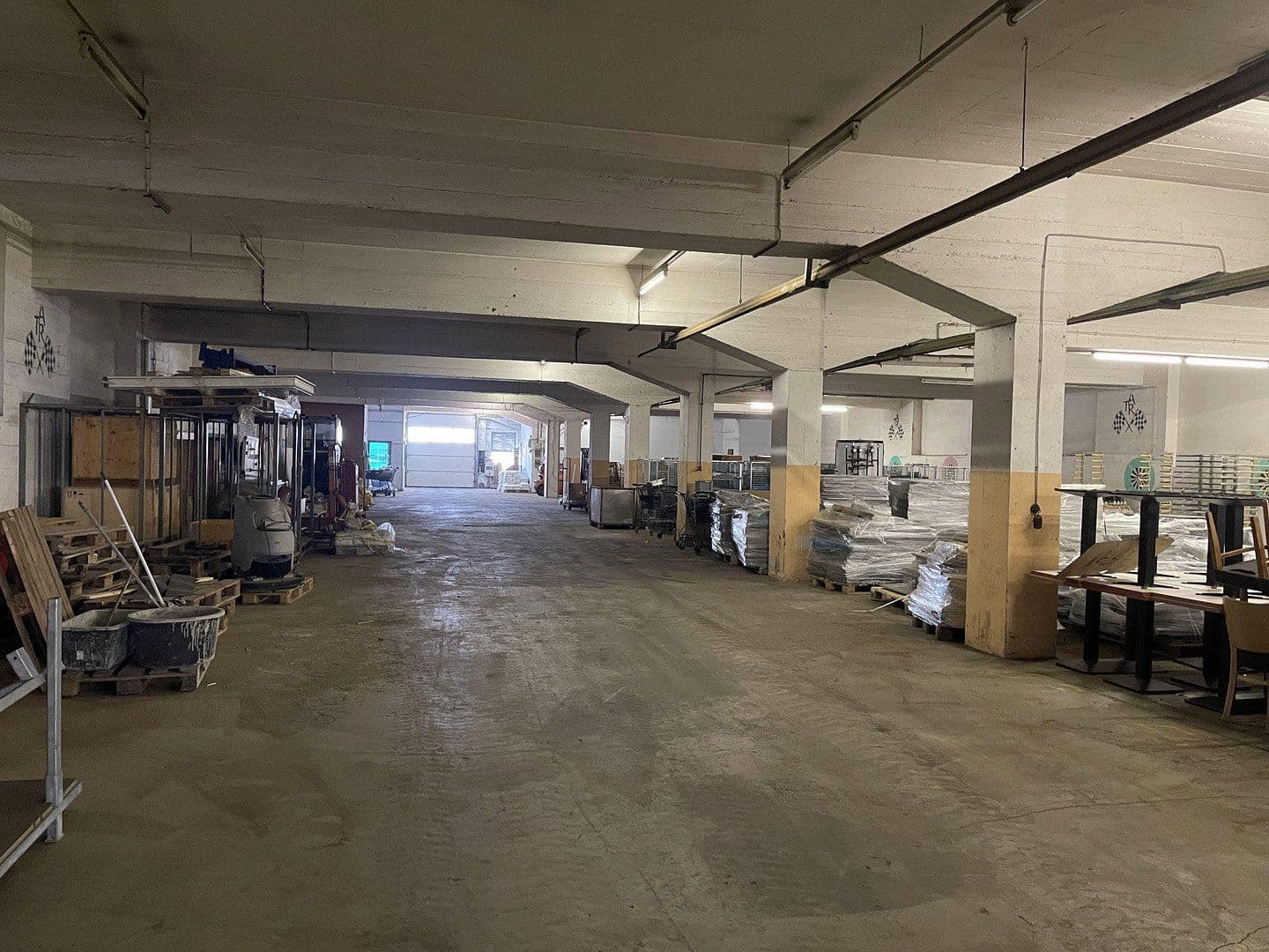 Pronájem nebytového prostoru 1.995 m², Im Gewerbepark 1, Hunderdorf, Bavorsko Pronájem nebytového prostoru 1.995 m², Im Gewerbepark 1, Hunderdorf, Bavorsko