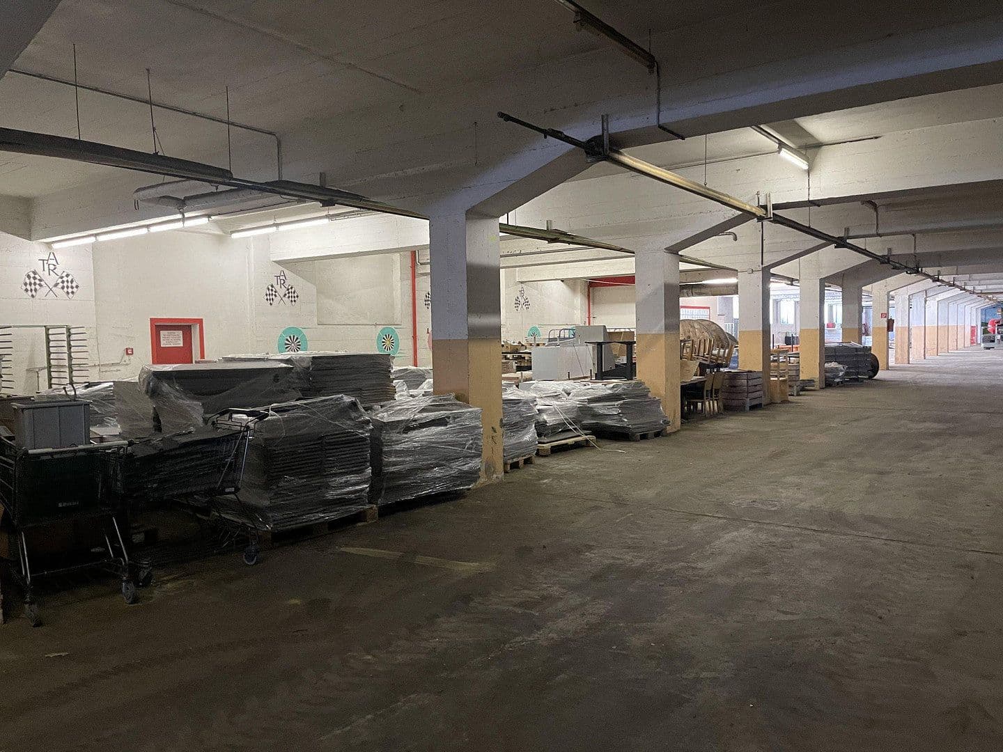 Pronájem nebytového prostoru 1.995 m², Im Gewerbepark 1, Hunderdorf, Bavorsko Pronájem nebytového prostoru 1.995 m², Im Gewerbepark 1, Hunderdorf, Bavorsko