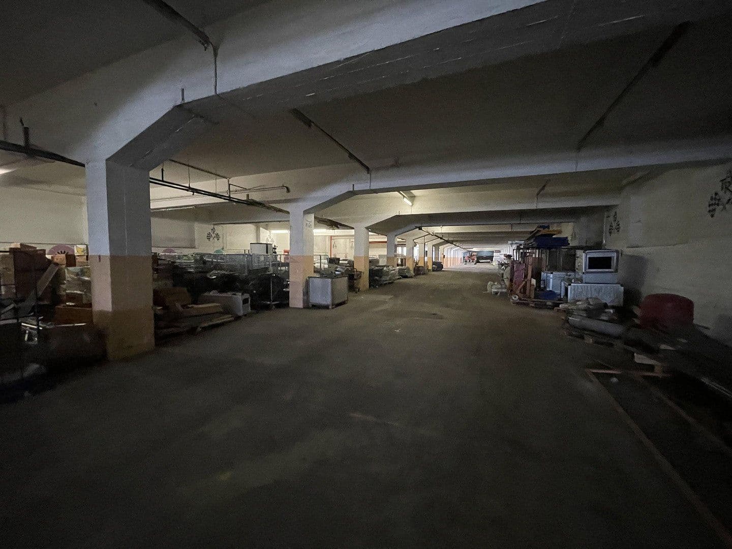 Pronájem nebytového prostoru 1.995 m², Im Gewerbepark 1, Hunderdorf, Bavorsko Pronájem nebytového prostoru 1.995 m², Im Gewerbepark 1, Hunderdorf, Bavorsko