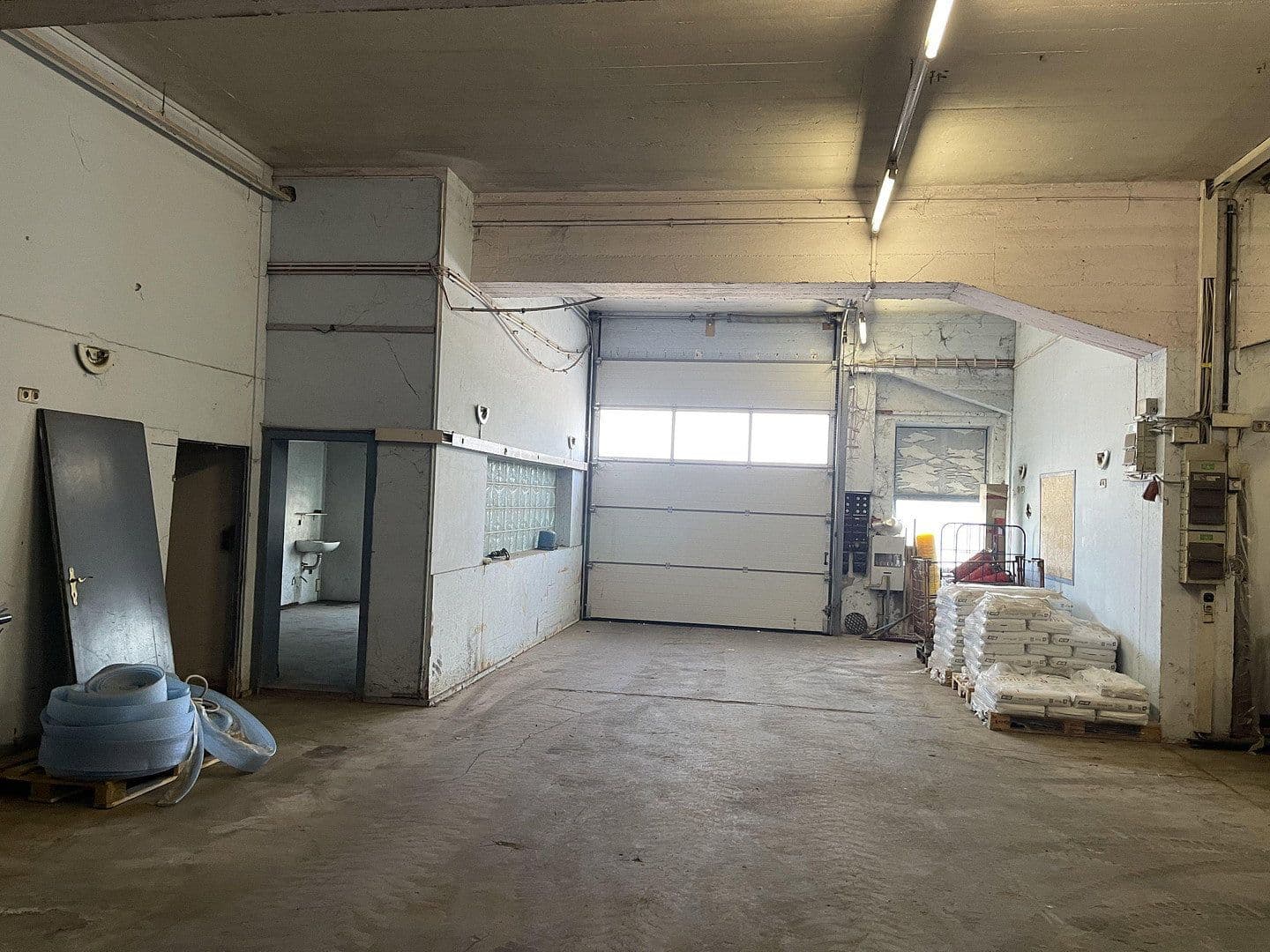 Pronájem nebytového prostoru 1.995 m², Im Gewerbepark 1, Hunderdorf, Bavorsko Pronájem nebytového prostoru 1.995 m², Im Gewerbepark 1, Hunderdorf, Bavorsko