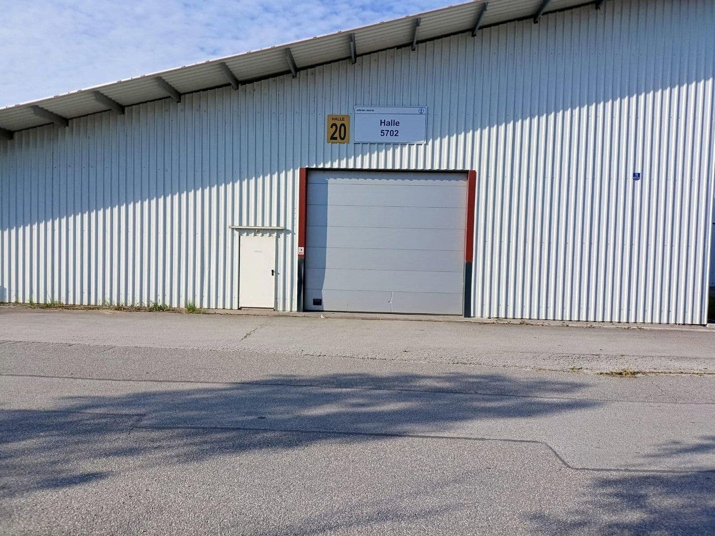 Pronájem nebytového prostoru 1.108 m², Im Gewerbepark 1, Hunderdorf, Bavorsko Pronájem nebytového prostoru 1.108 m², Im Gewerbepark 1, Hunderdorf, Bavorsko