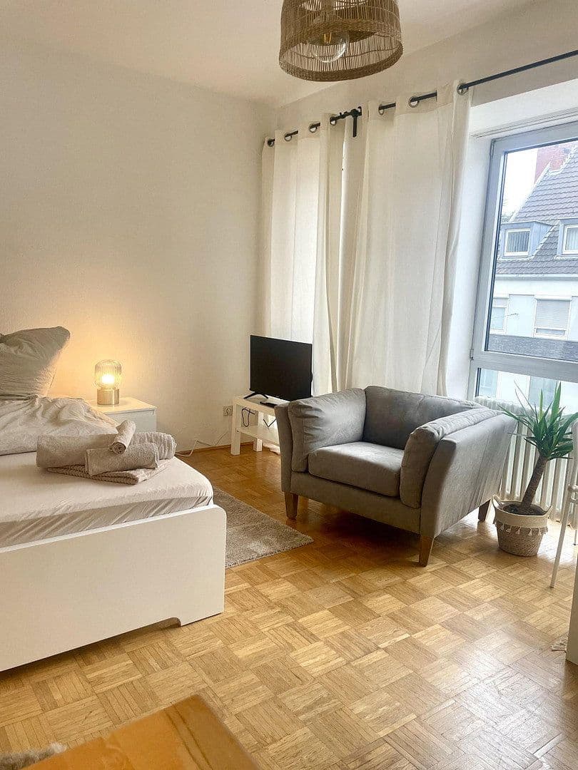 Pronájem bytu 1+1 22 m², Mauritiussteinweg X, Köln, Severní Porýní-Vestfálsko Pronájem bytu 1+1 22 m², Mauritiussteinweg X, Köln, Severní Porýní-Vestfálsko
