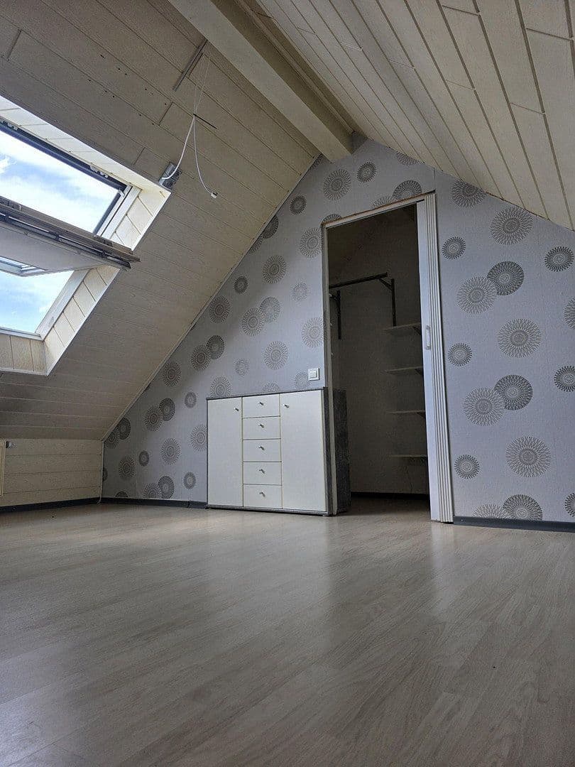 Pronájem bytu 3+1 55 m², Durmersheim, Bádensko-Württembersko Pronájem bytu 3+1 55 m², Durmersheim, Bádensko-Württembersko