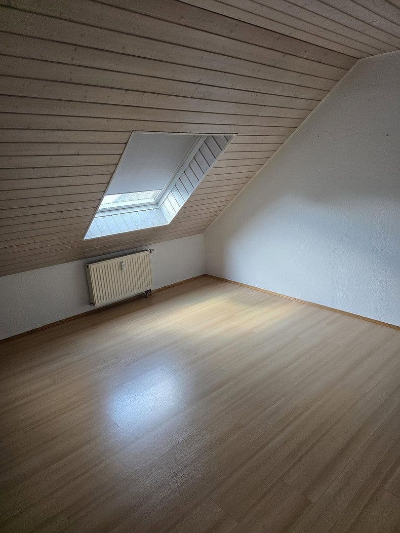 Pronájem bytu 3+1 55 m², Durmersheim, Bádensko-Württembersko Pronájem bytu 3+1 55 m², Durmersheim, Bádensko-Württembersko