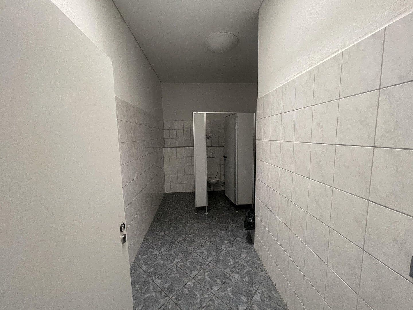 Pronájem nebytového prostoru 734 m², Lauterbachstraße 89, Eggenfelden, Bavorsko Pronájem nebytového prostoru 734 m², Lauterbachstraße 89, Eggenfelden, Bavorsko