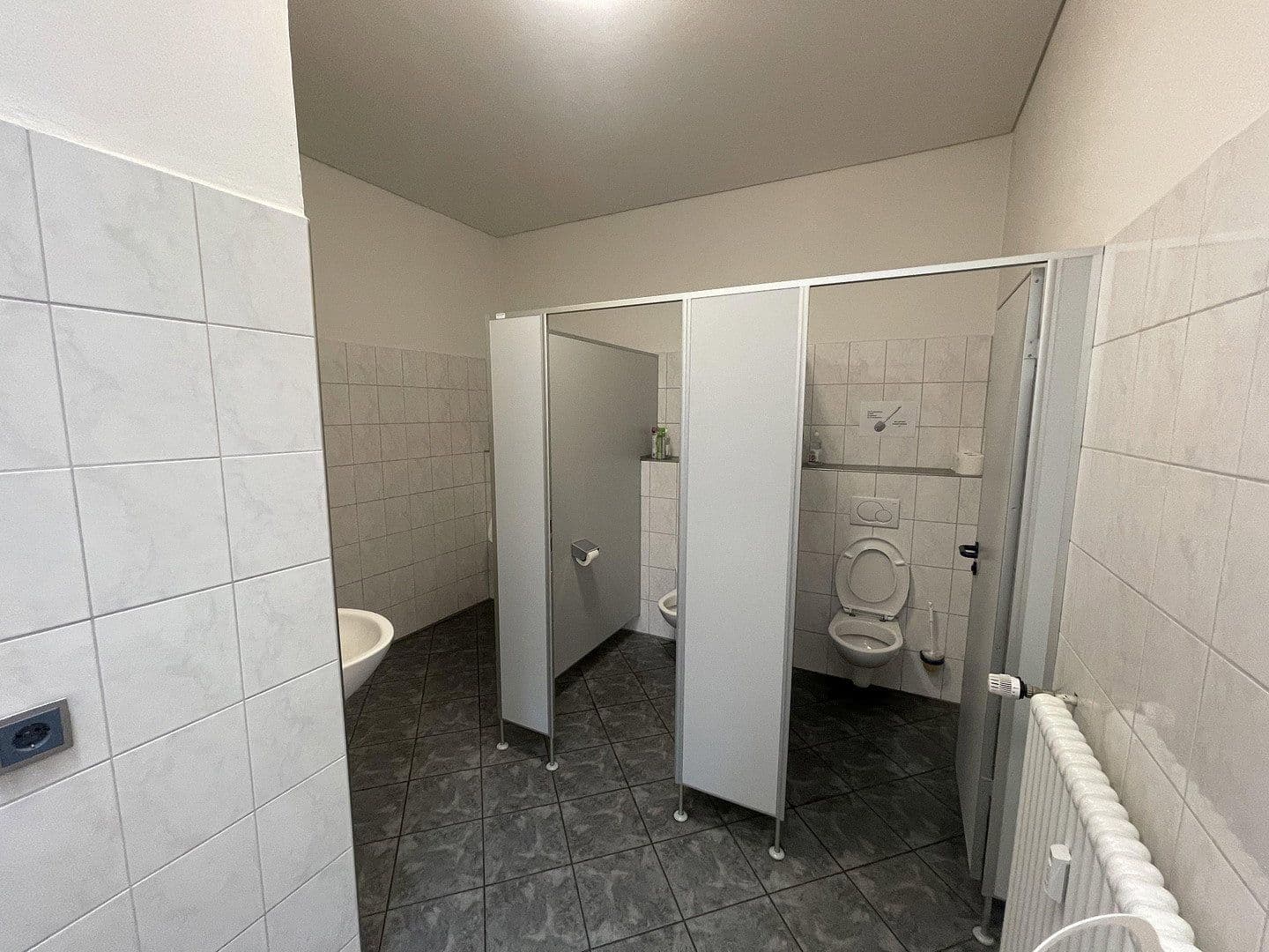 Pronájem nebytového prostoru 734 m², Lauterbachstraße 89, Eggenfelden, Bavorsko Pronájem nebytového prostoru 734 m², Lauterbachstraße 89, Eggenfelden, Bavorsko