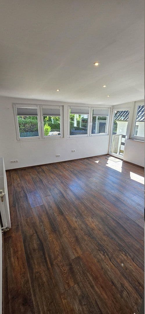 Prodej domu 110 m², pozemek 748 m², Rügenstr. 7, Schortens, Dolní Sasko Prodej domu 110 m², pozemek 748 m², Rügenstr. 7, Schortens, Dolní Sasko