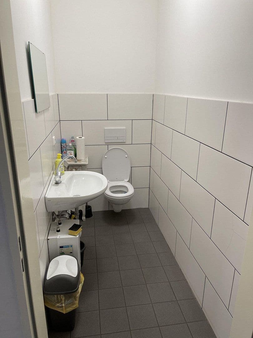 Pronájem nebytového prostoru 1.096 m², Lauterbachstraße 89, Eggenfelden, Bavorsko Pronájem nebytového prostoru 1.096 m², Lauterbachstraße 89, Eggenfelden, Bavorsko