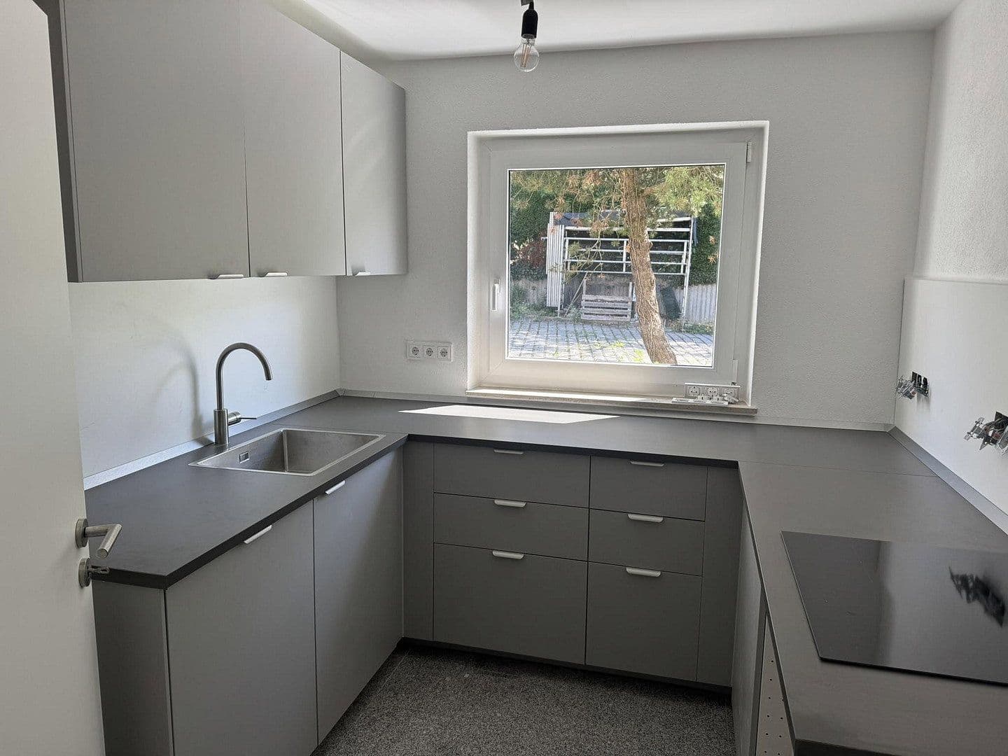 Pronájem bytu 3+1 69 m², Richterstraße 13, Stuttgart, Bádensko-Württembersko Pronájem bytu 3+1 69 m², Richterstraße 13, Stuttgart, Bádensko-Württembersko
