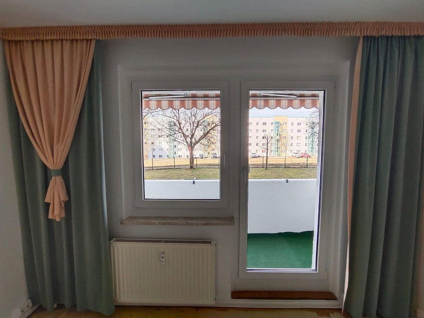 Pronájem bytu 2+1 54 m², Ernst Abbe Str. 16, Gera, Durynsko Pronájem bytu 2+1 54 m², Ernst Abbe Str. 16, Gera, Durynsko