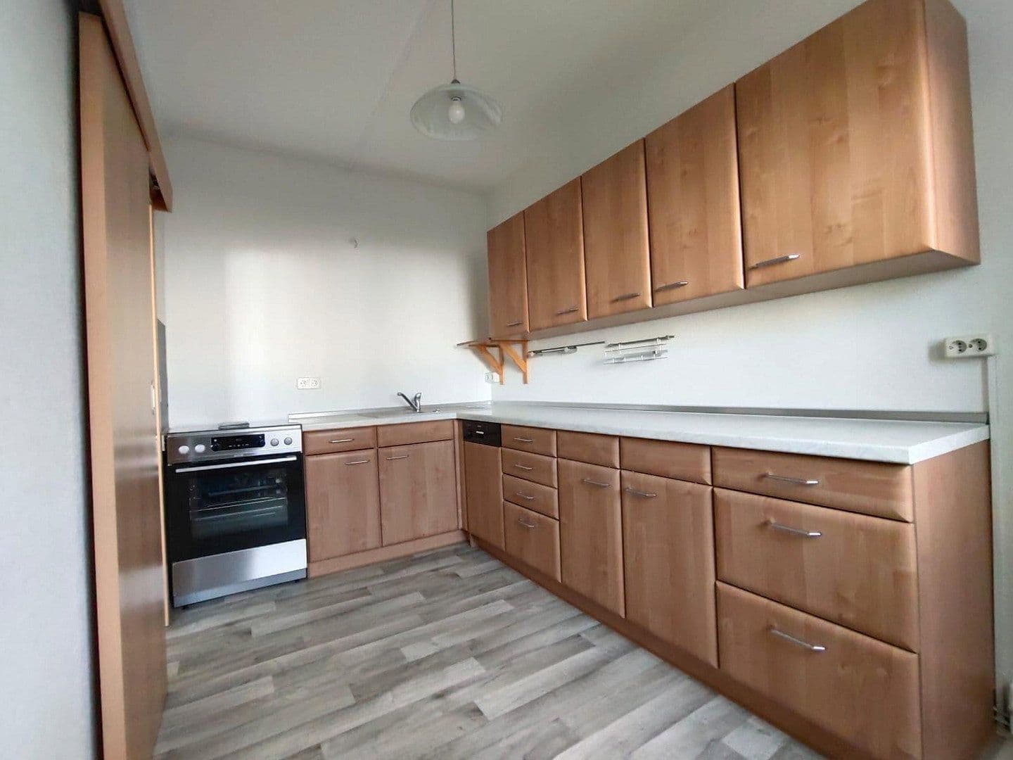 Pronájem bytu 2+1 54 m², Ernst Abbe Str. 16, Gera, Durynsko Pronájem bytu 2+1 54 m², Ernst Abbe Str. 16, Gera, Durynsko