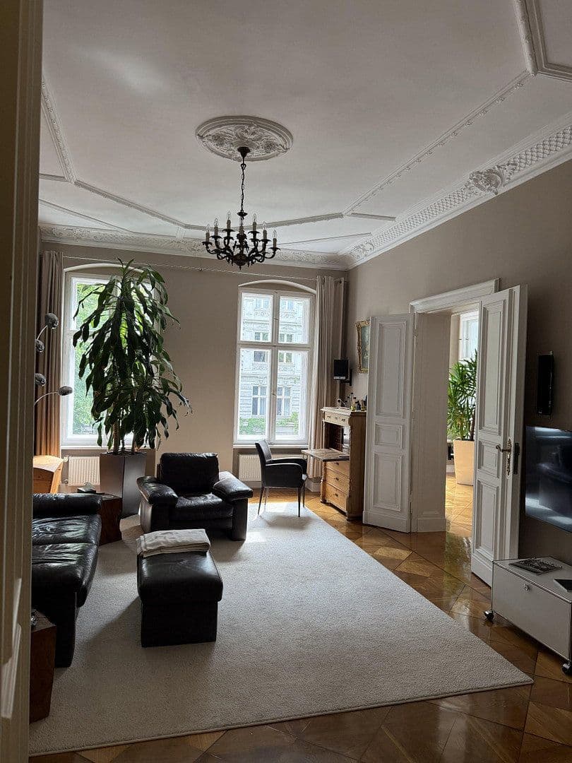 Prodej bytu 7+1 214 m², Berlin, Berlín Prodej bytu 7+1 214 m², Berlin, Berlín