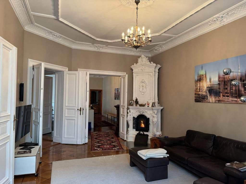 Prodej bytu 7+1 214 m², Berlin, Berlín Prodej bytu 7+1 214 m², Berlin, Berlín