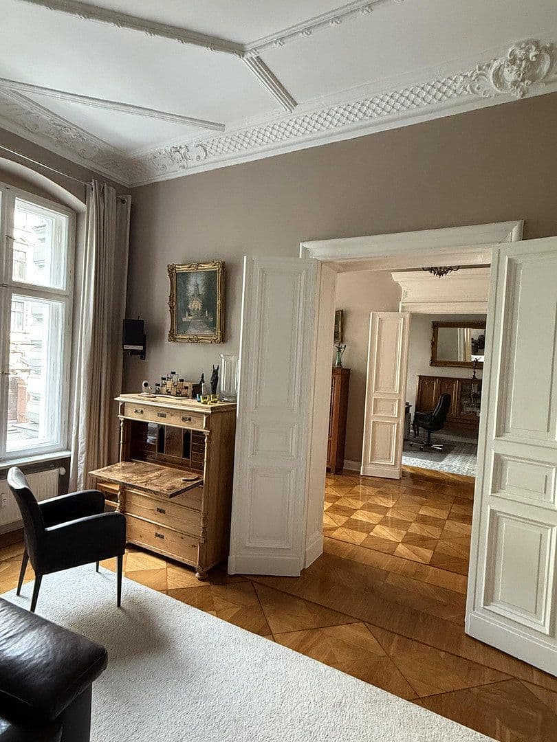 Prodej bytu 7+1 214 m², Berlin, Berlín Prodej bytu 7+1 214 m², Berlin, Berlín