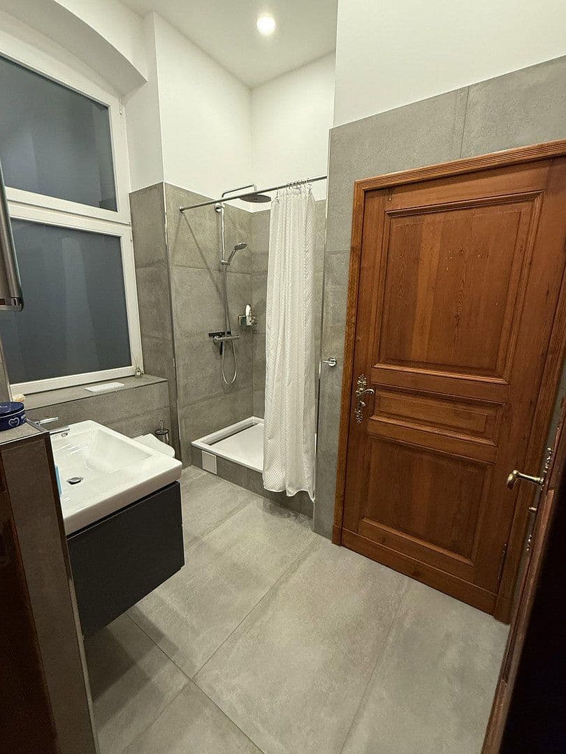 Prodej bytu 7+1 214 m², Berlin, Berlín Prodej bytu 7+1 214 m², Berlin, Berlín