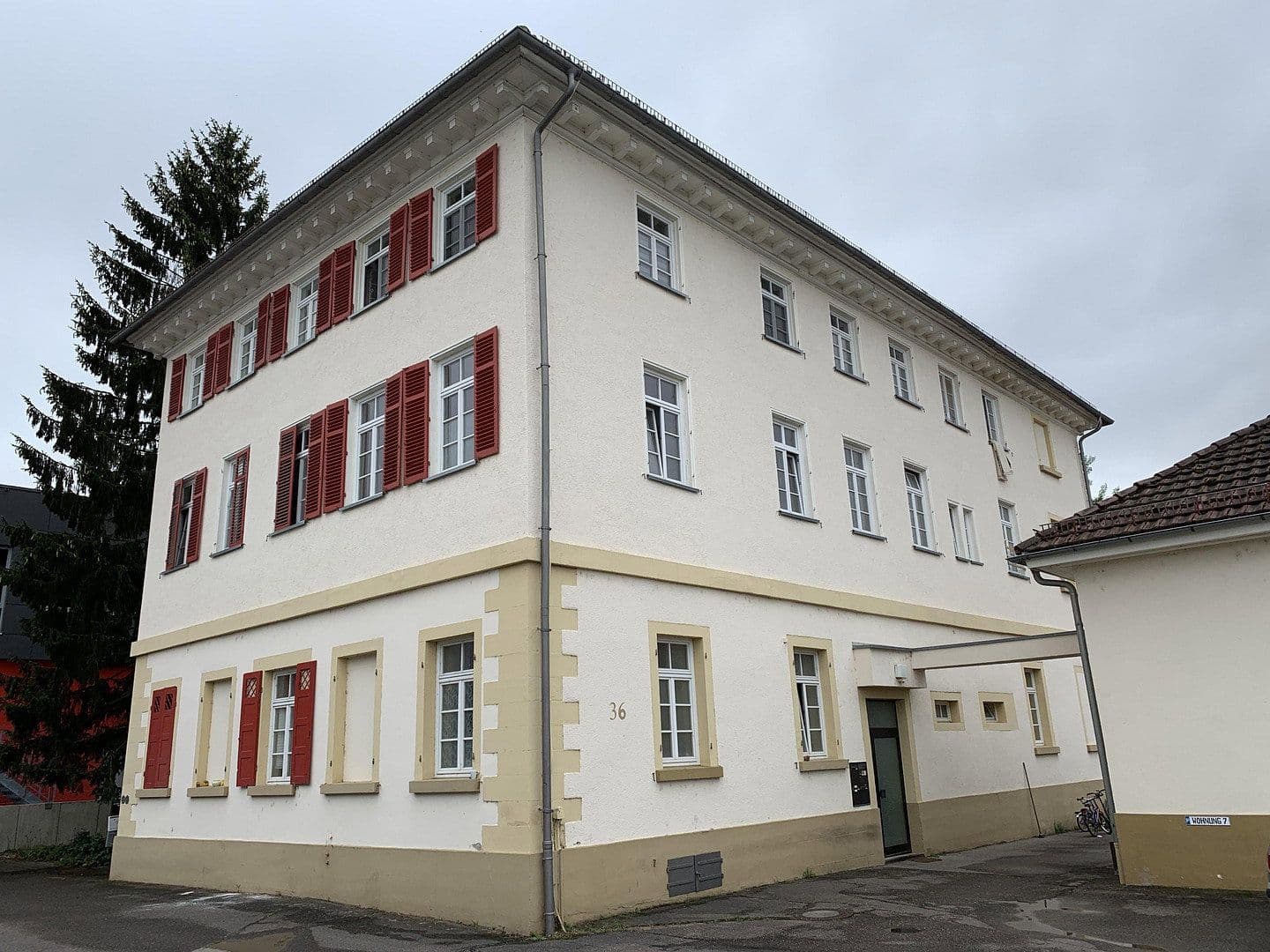 Pronájem bytu 4+1 98 m², Salinenstr.36, Bad Friedrichshall, Bádensko-Württembersko Pronájem bytu 4+1 98 m², Salinenstr.36, Bad Friedrichshall, Bádensko-Württembersko