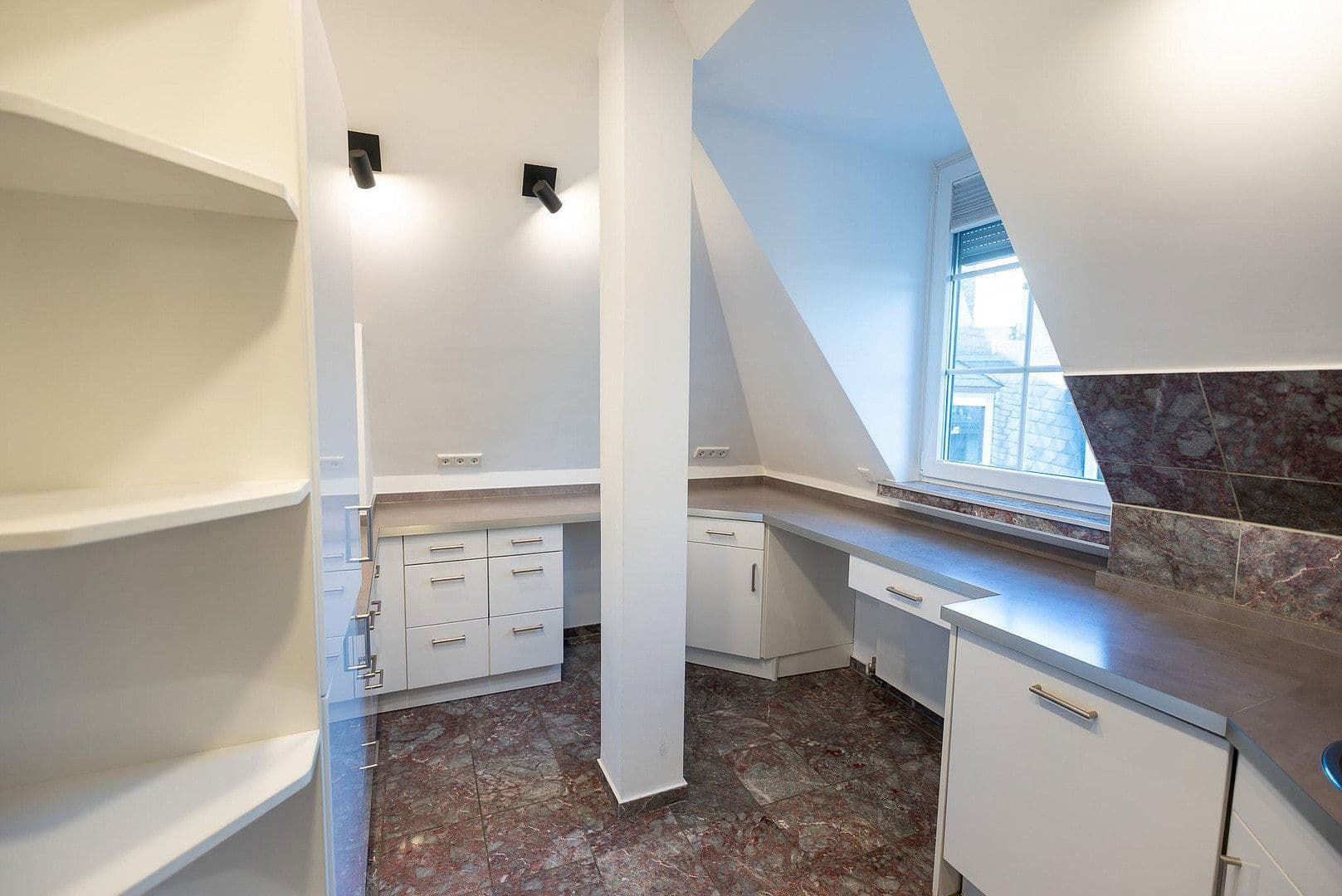 Prodej bytu 3+1 101 m², Günthersburgallee 58, Frankfurt am Main, Hessen Prodej bytu 3+1 101 m², Günthersburgallee 58, Frankfurt am Main, Hessen