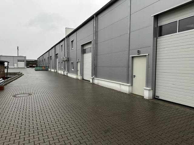 Pronájem nebytového prostoru 3.500 m², Grenzstraße 14, Halle, Sasko-Anhaltsko Pronájem nebytového prostoru 3.500 m², Grenzstraße 14, Halle, Sasko-Anhaltsko