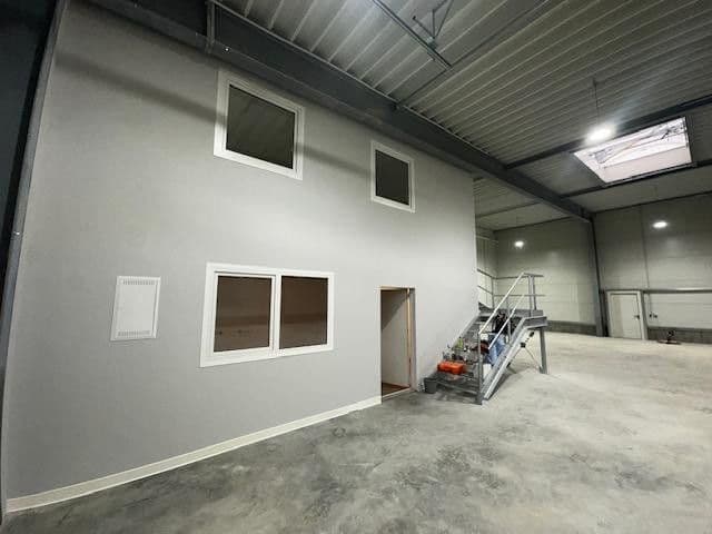 Pronájem nebytového prostoru 3.500 m², Grenzstraße 14, Halle, Sasko-Anhaltsko Pronájem nebytového prostoru 3.500 m², Grenzstraße 14, Halle, Sasko-Anhaltsko