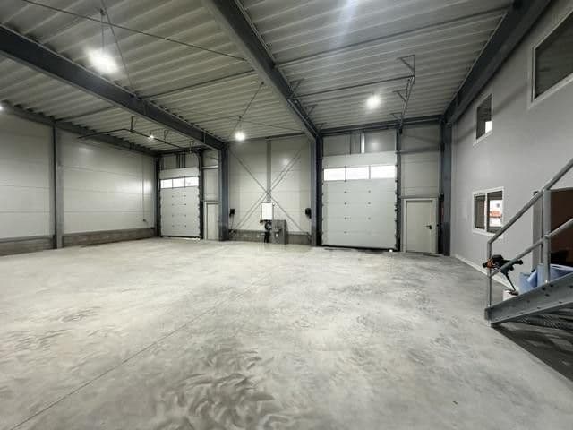 Pronájem nebytového prostoru 3.500 m², Grenzstraße 14, Halle, Sasko-Anhaltsko Pronájem nebytového prostoru 3.500 m², Grenzstraße 14, Halle, Sasko-Anhaltsko